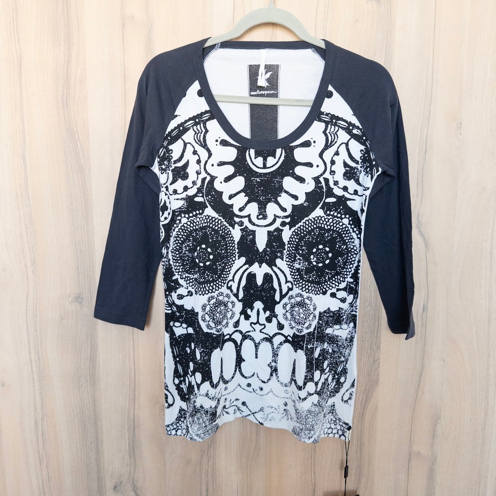 One Teaspoon Womens Graphic Skull Top XS White Black Raglan 3/4 Sleeve Grunge